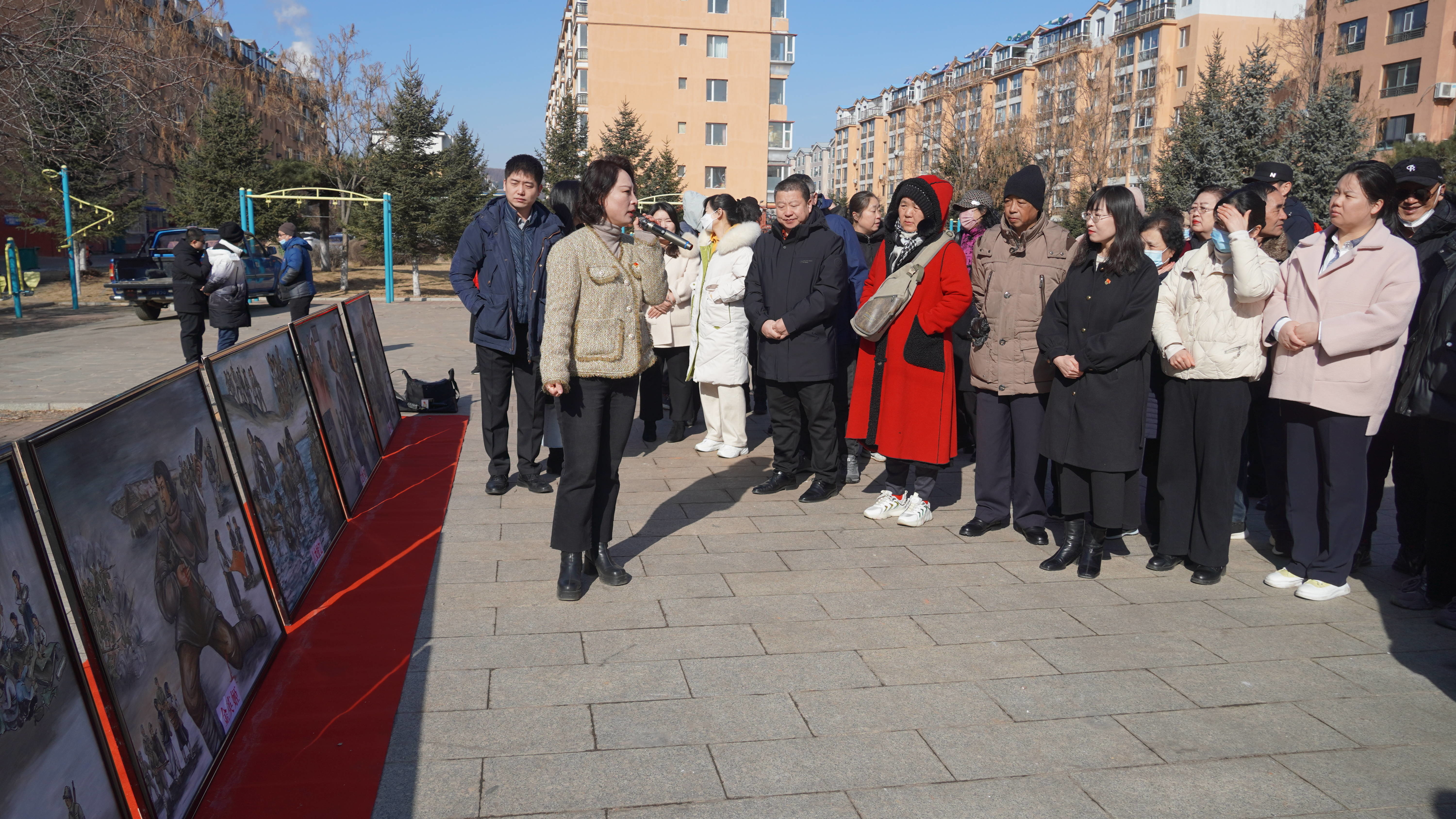 向上街道召开一季度联席会议暨“弘扬巾帼英烈精神·铸强民族团结之魂”主题党日活动