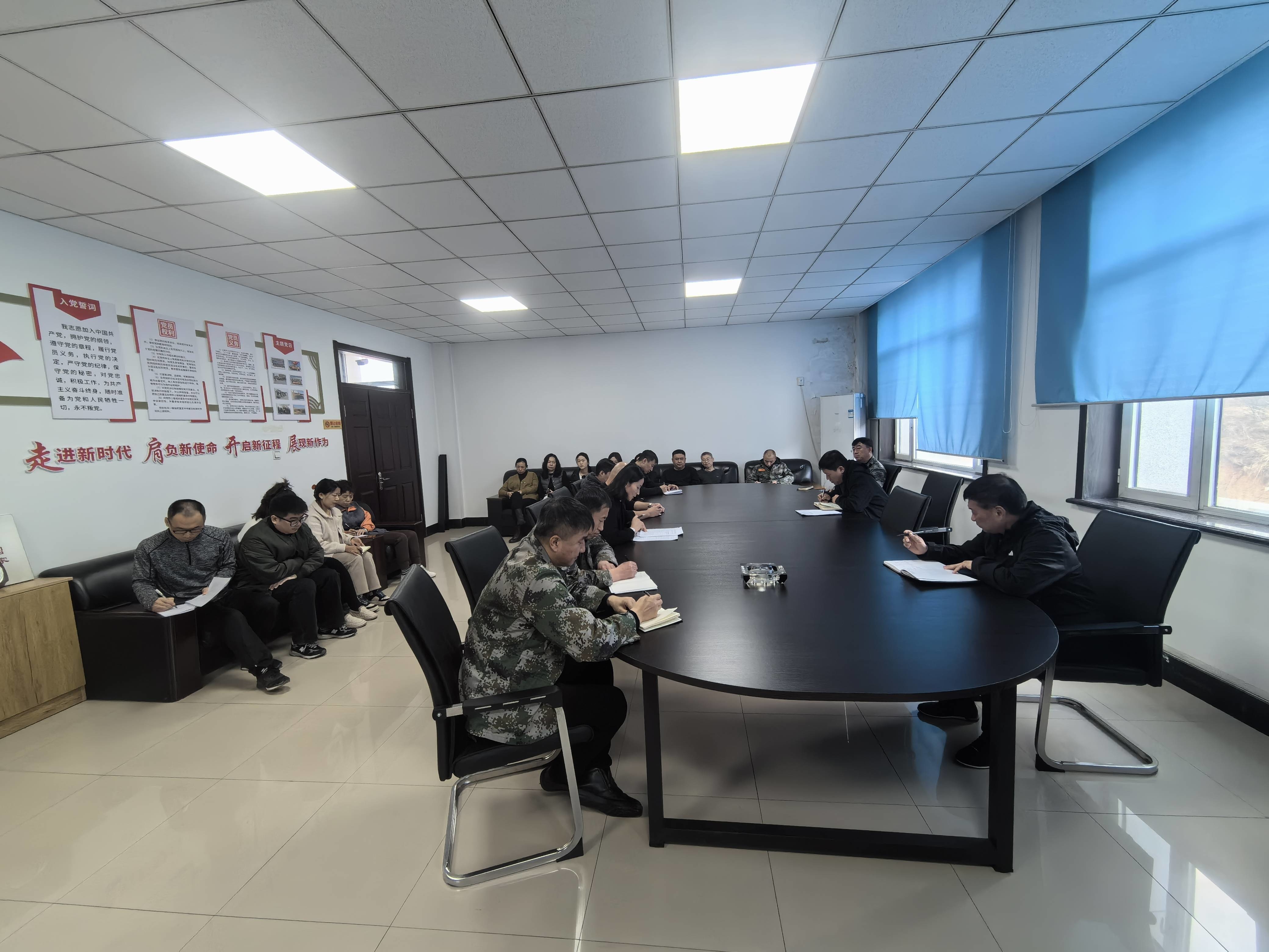 延吉市国动办开展“八五”普法学习宣传活动