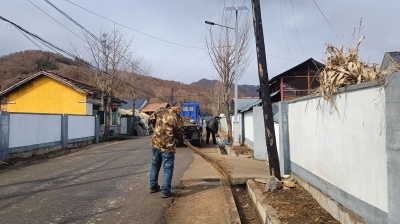 集安市凉水朝鲜族乡扎实开展沟渠整治专项行动