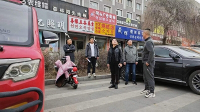 渤海街道工农社区开展老旧小区改造实地调研