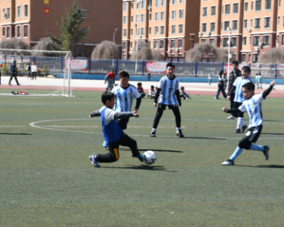 龙井市东山实验小学校举办“校长杯”校园足球联赛