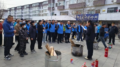 渤海街道爱民社区开展“以练筑防 共建安全社区”宣传