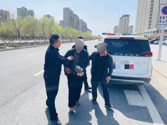 警地融合丨范家屯派出所：老人迷路 民警救助