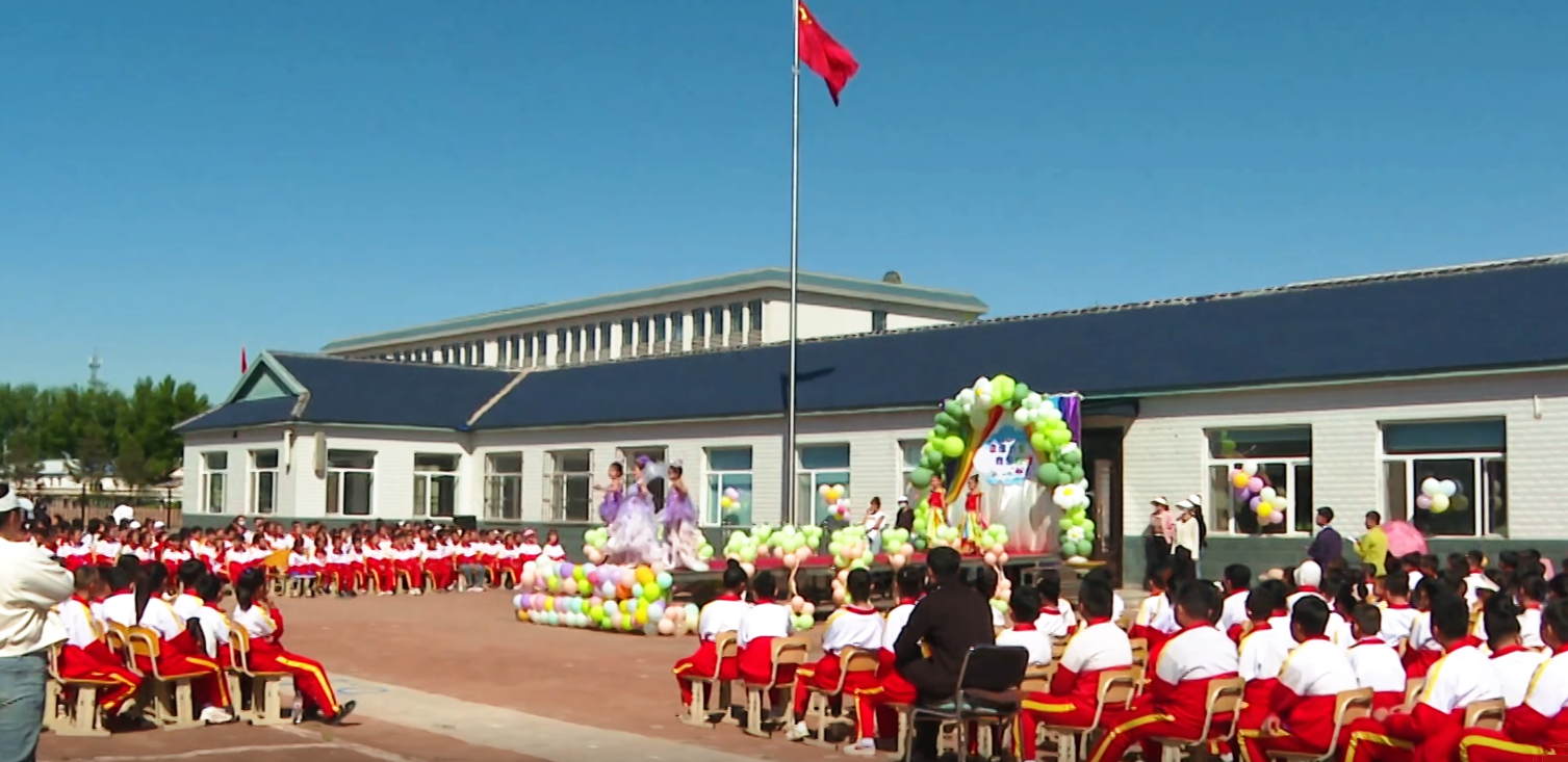 ​短视频丨小学生环保“T台”秀