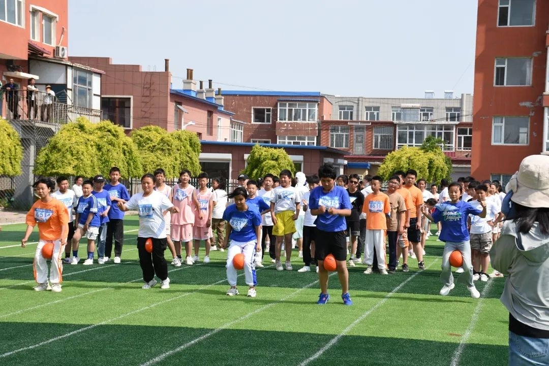 公主岭市响水镇中心小学校举办2024年小学生趣味田径运动会