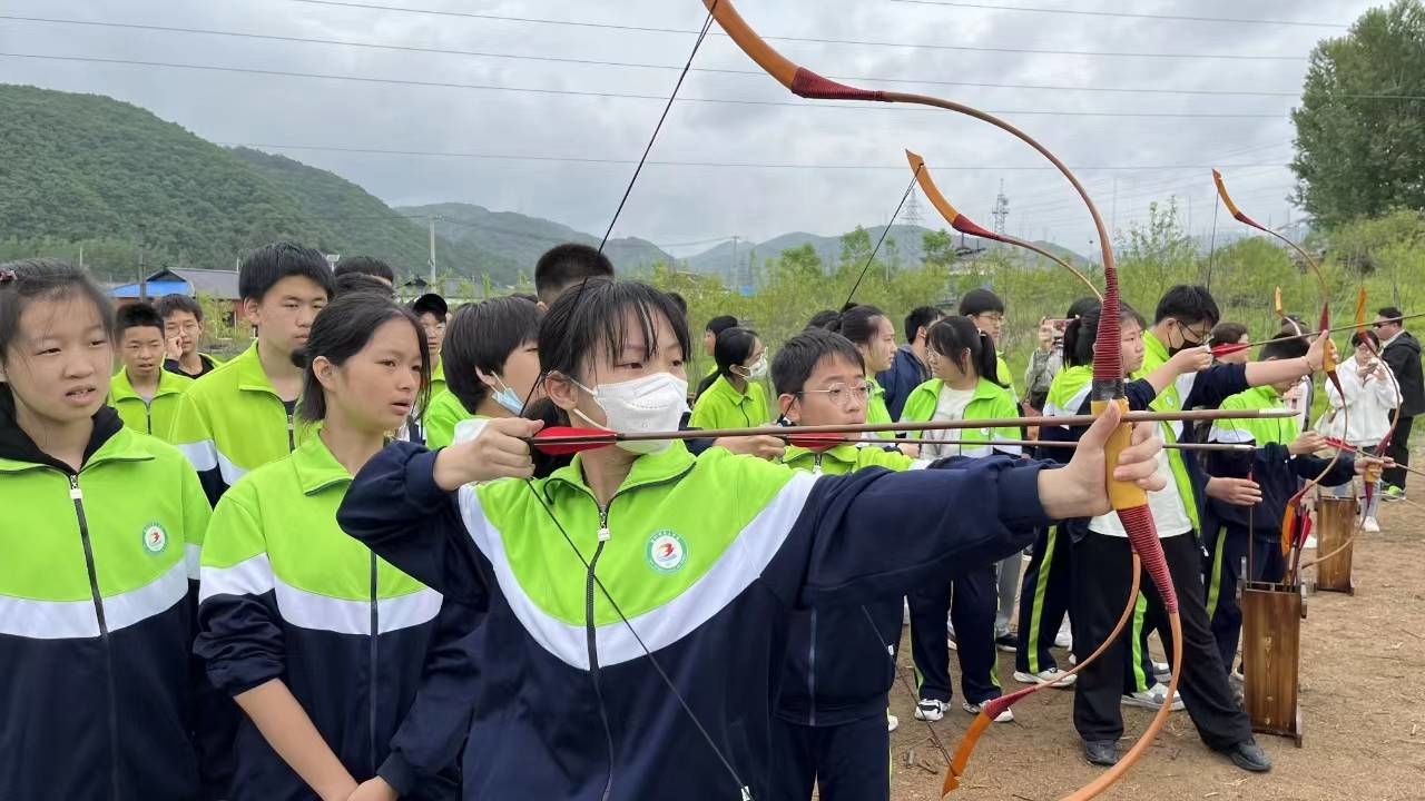 以“感恩奋进·兴边图强”为航向打造石岘水南研学中心