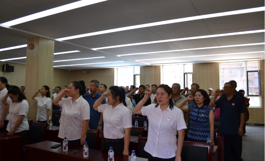 白泉镇各社区开展庆“七一”系列活动