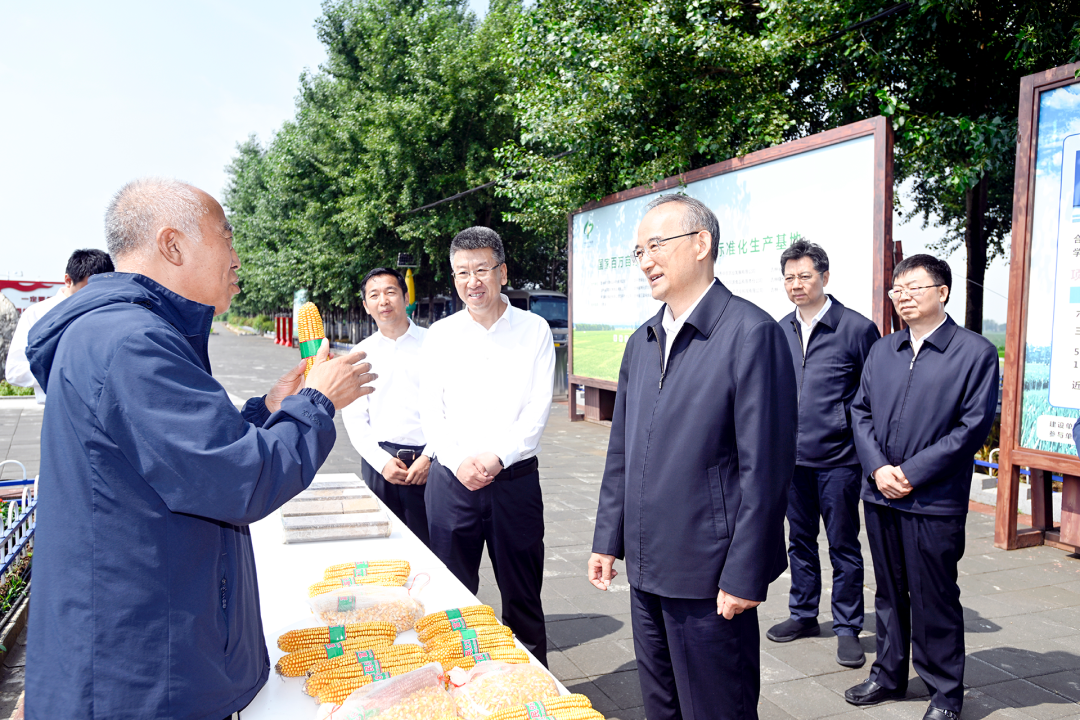 黄强在四平市调研