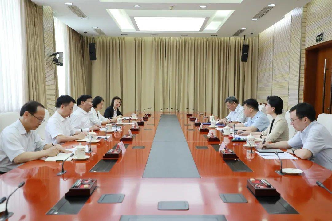 农业农村部与北京师范大学举行工作会谈