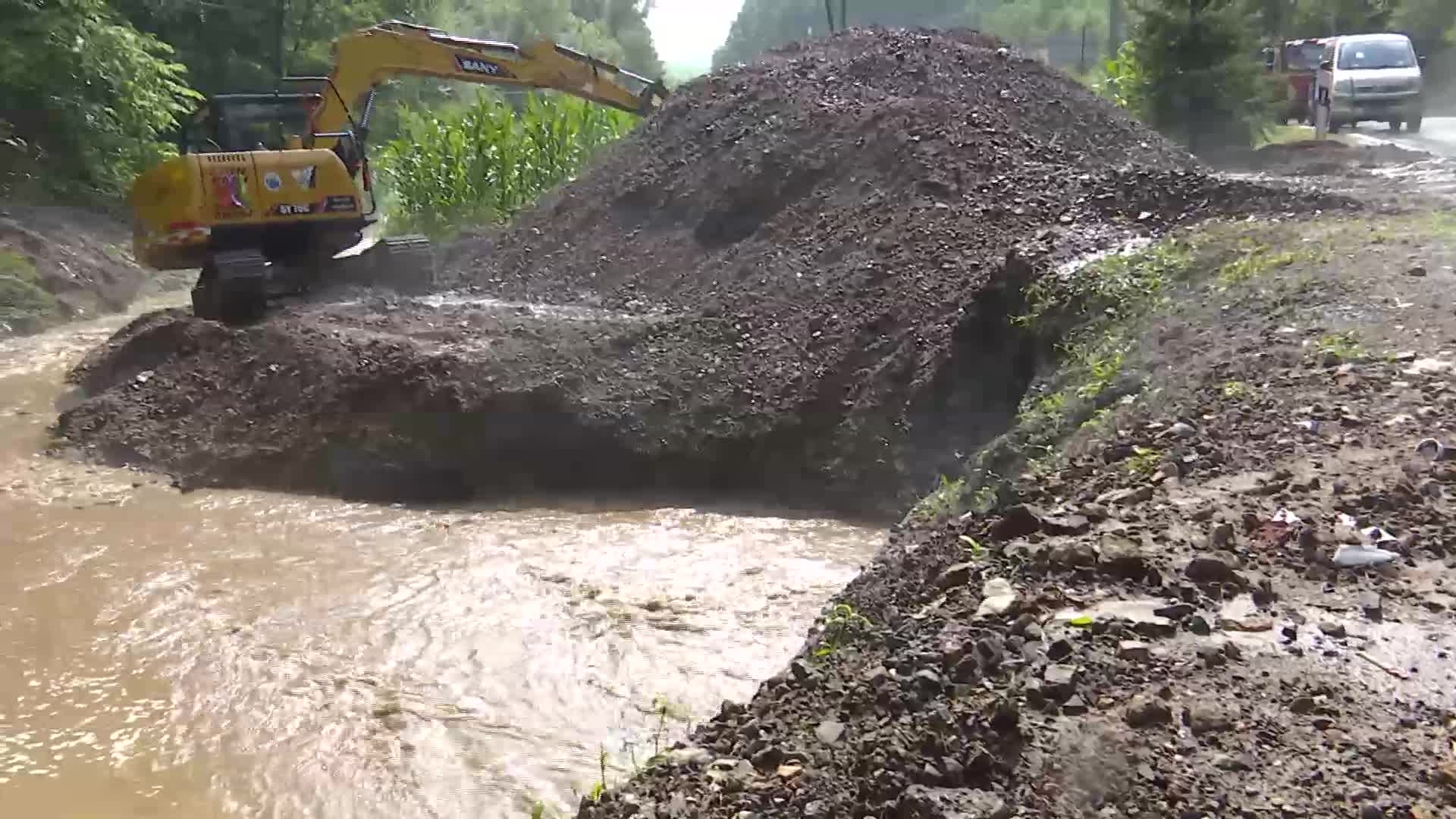 靖宇县交通局紧急抢修水毁公路全力保障交通畅通