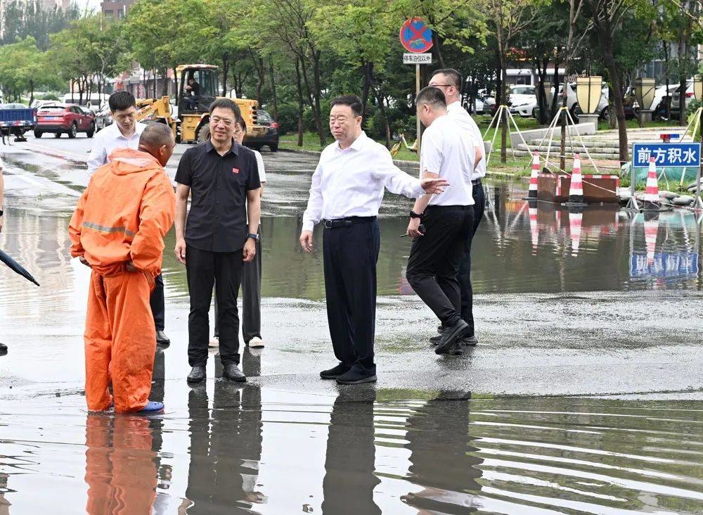 张恩惠以“四不两直”方式调研城市精细化管理工作：突出问题导向 下足“绣花功夫” 用改革办法提升建管水平增进民生福祉