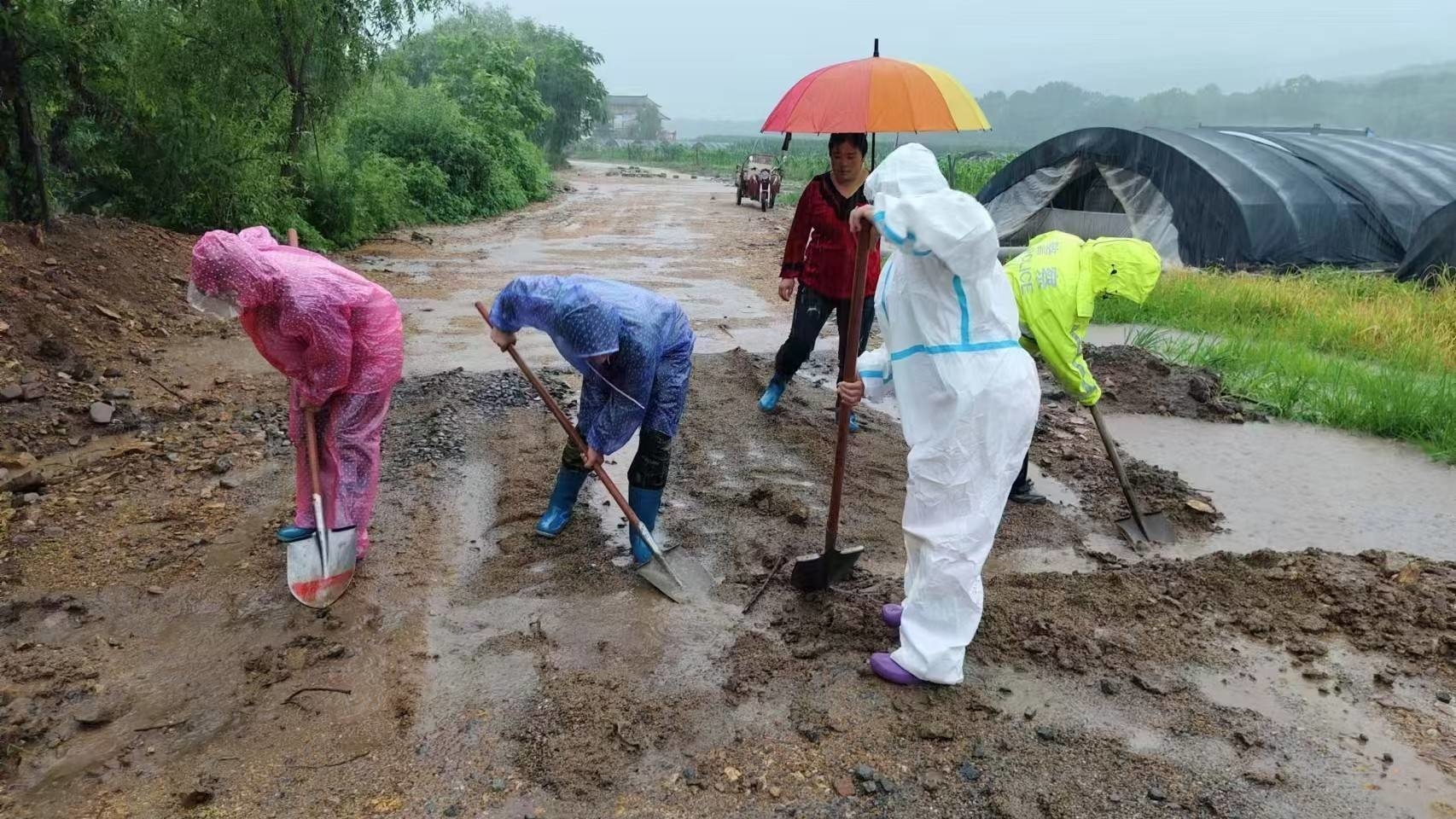 【新时代文明实践】蛟河市各级妇联和巾帼志愿者积极参与防汛救灾工作