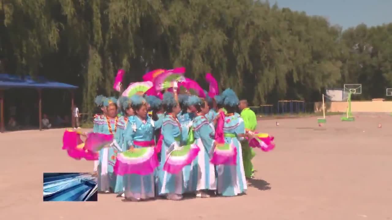 宝甸乡：大秧歌汇演 舞动乡村新风采