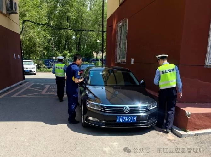 我为群众办实事—“疏堵结合”为“生命通道”消堵