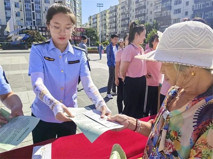 【诚信经营】辉南县市场监督管理局围绕药品安全宣传周开展诚信宣传活动