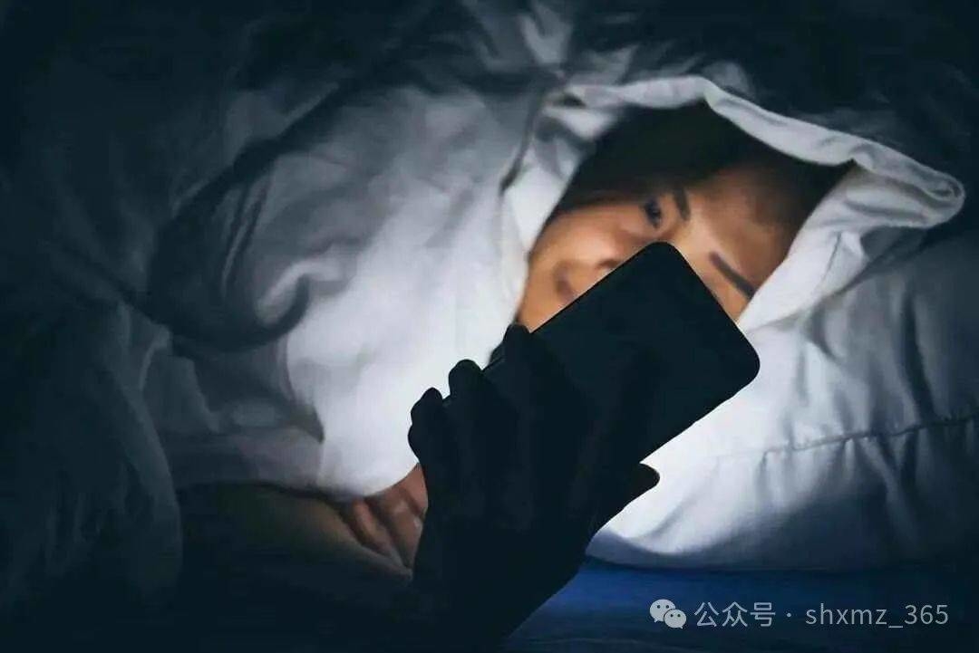 生活小百科丨熬夜成瘾不仅会变丑，身体还会发臭！