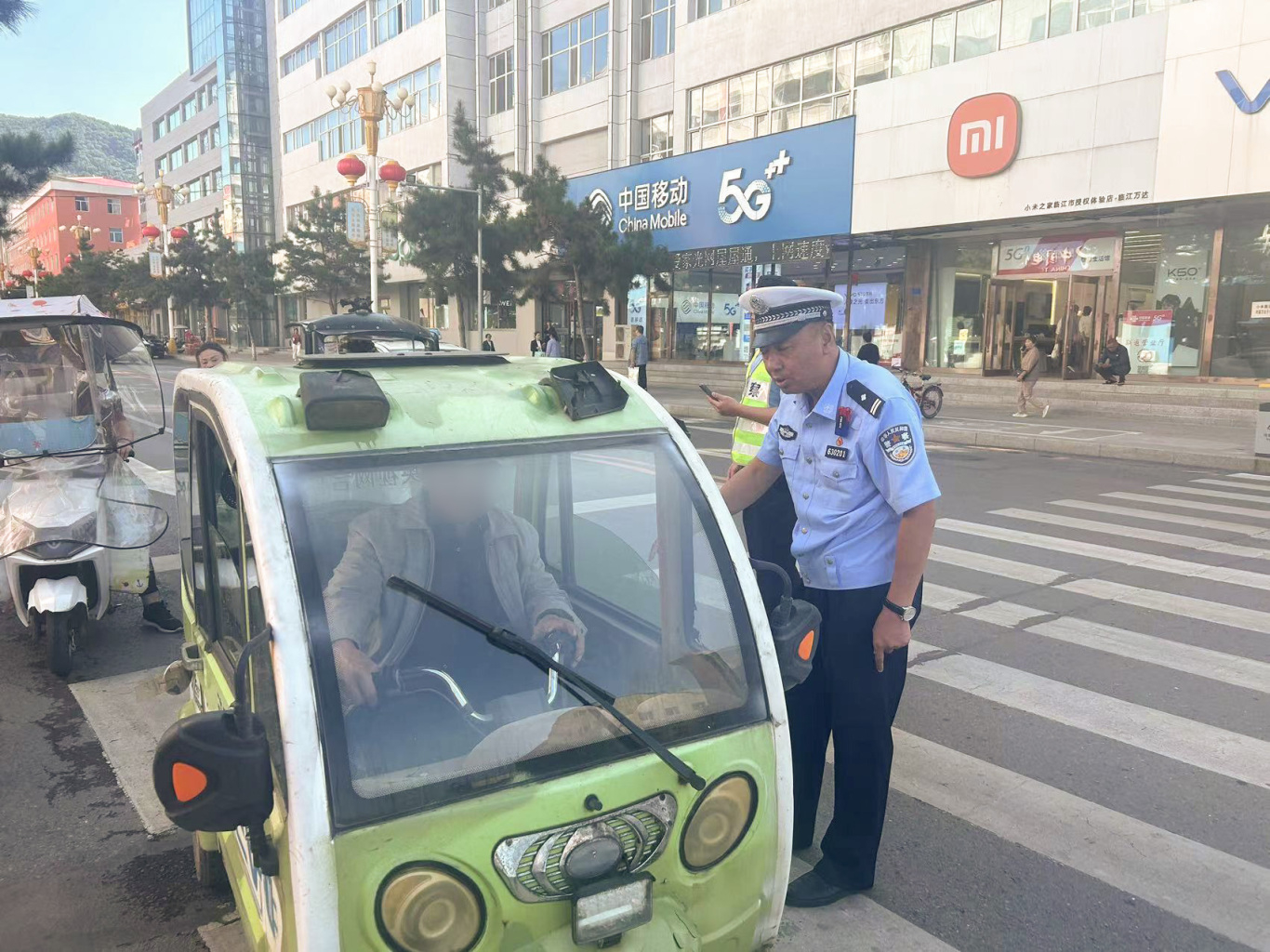 临江交管持续开展摩托车  电动车专项整治行动