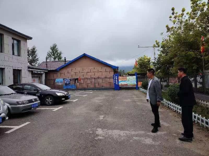 “绷紧安全弦” 把好“节前关” ——景山镇开展中秋节​前安全排查活动