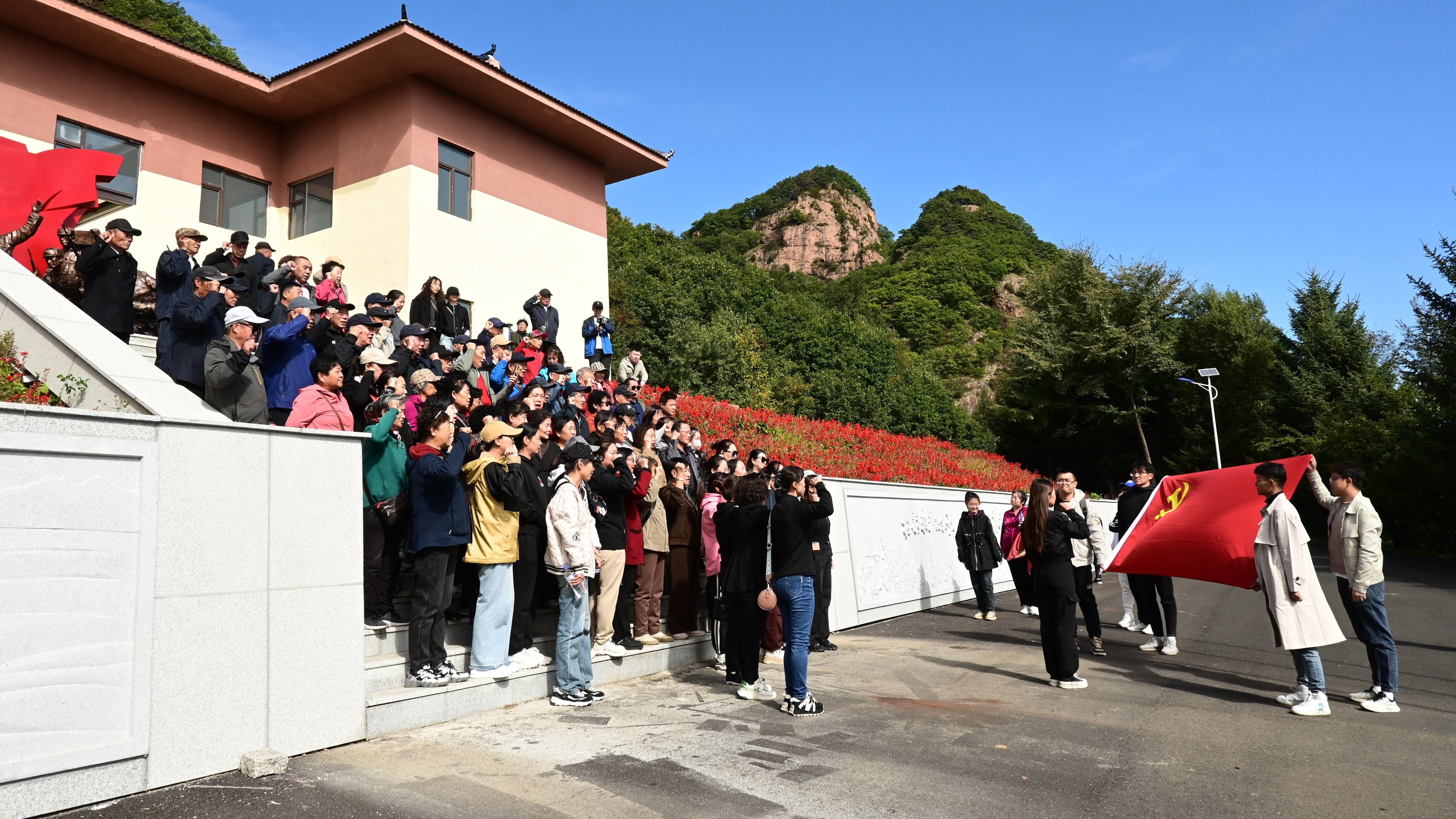 蛟河市民主街道河南社区、实验社区、红星社区联合开展主题党日活动