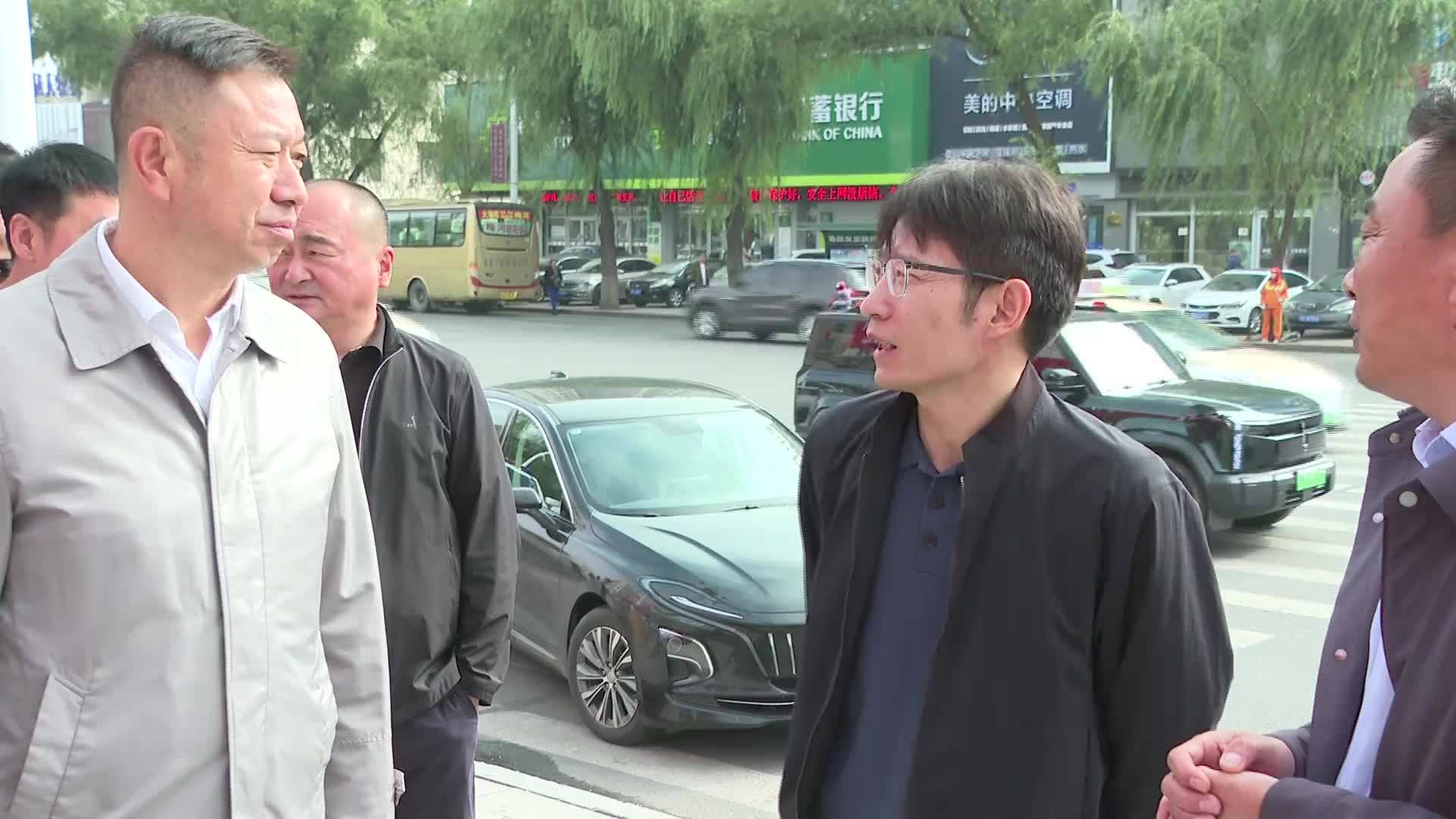杨木春到交通系统检查安全生产和文明城常态化管理工作