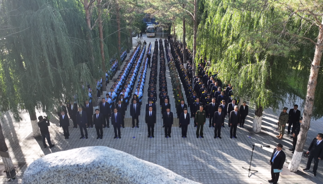我县举行烈士纪念日公祭仪式 缅怀先烈寄托哀思