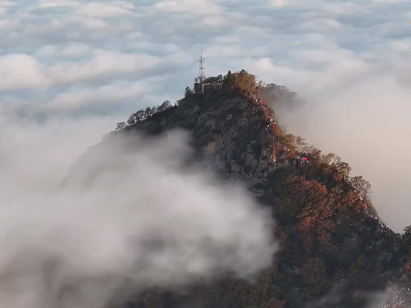 【媒体聚“蛟”】学习强国丨吉林蛟河：秋日拉法山 旭日与云海交相辉映