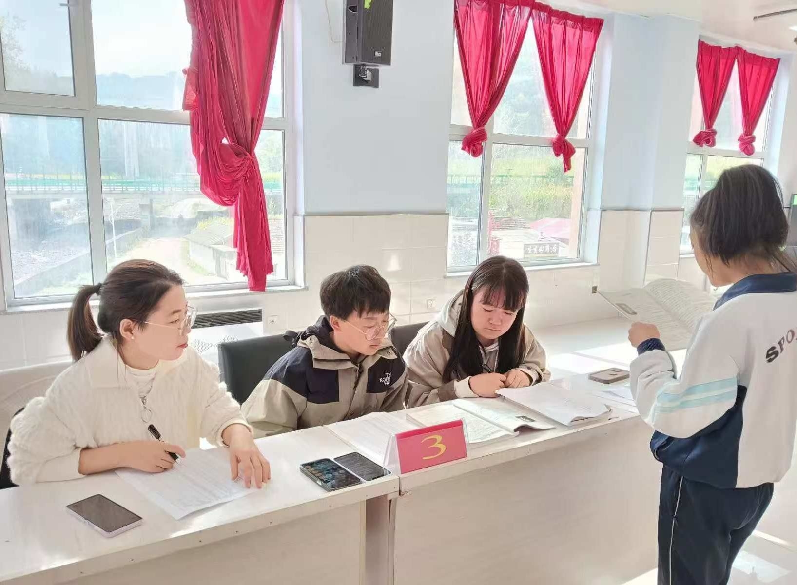 靖宇县花园学校：举行“书香润心灵  朗诵展风采”课文朗读比赛活动报道
