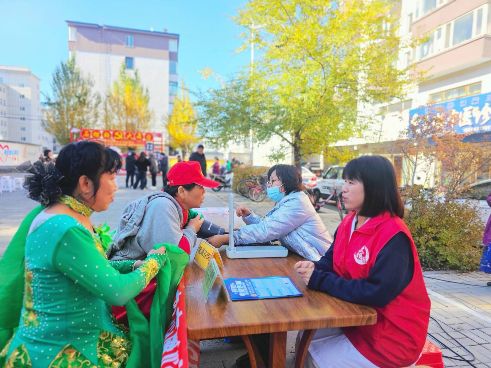 敦化市渤海社区医院开展重阳节主题活动