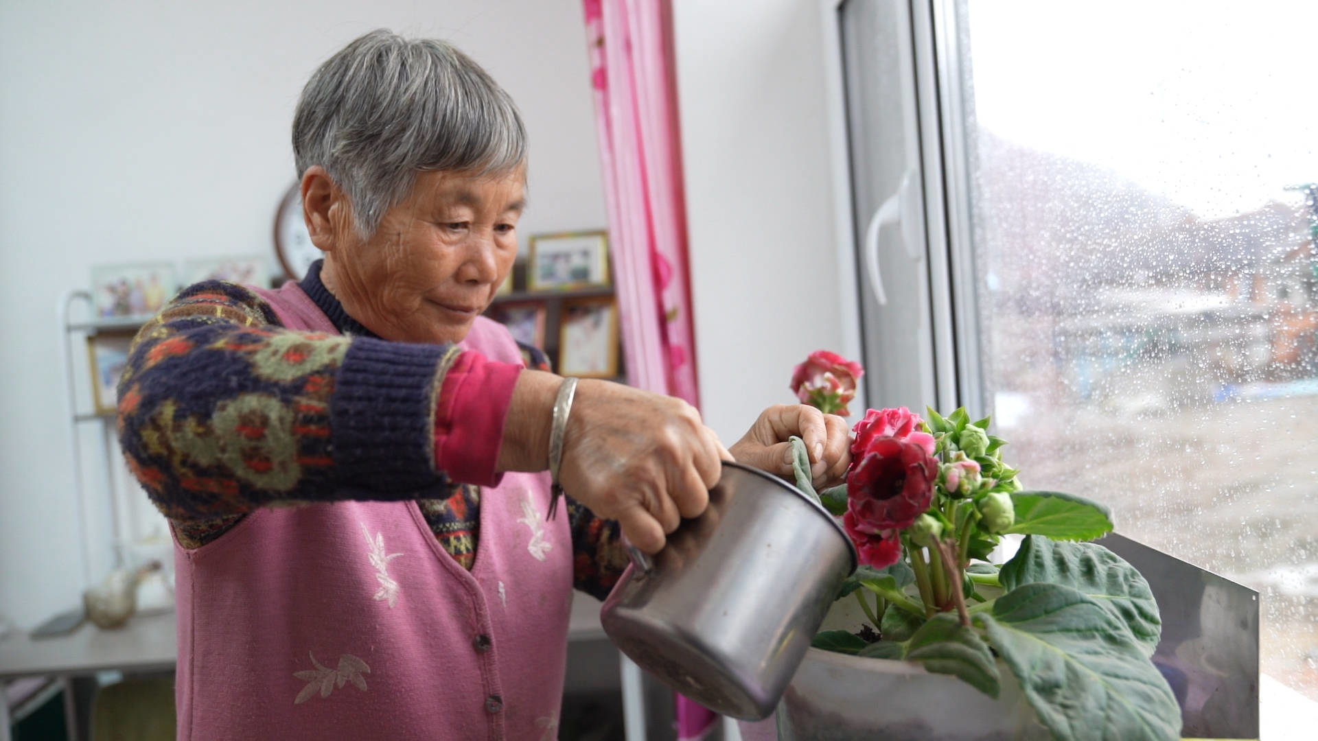 蛟河市乌林乡罗圈崴子村灾损房屋重建工作如期完成 村民已陆续搬入新房