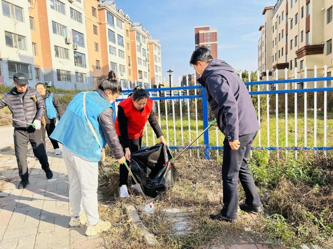 【延吉新时代文明实践】凝聚“巷”心力 扎实推进城乡结合部精细化管理——北山街道各新时代文明实践站开展“红色星期五”环境整治行动