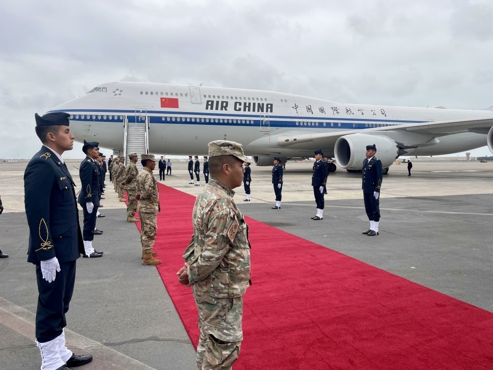 高清大图｜习近平主席乘专机离开利马