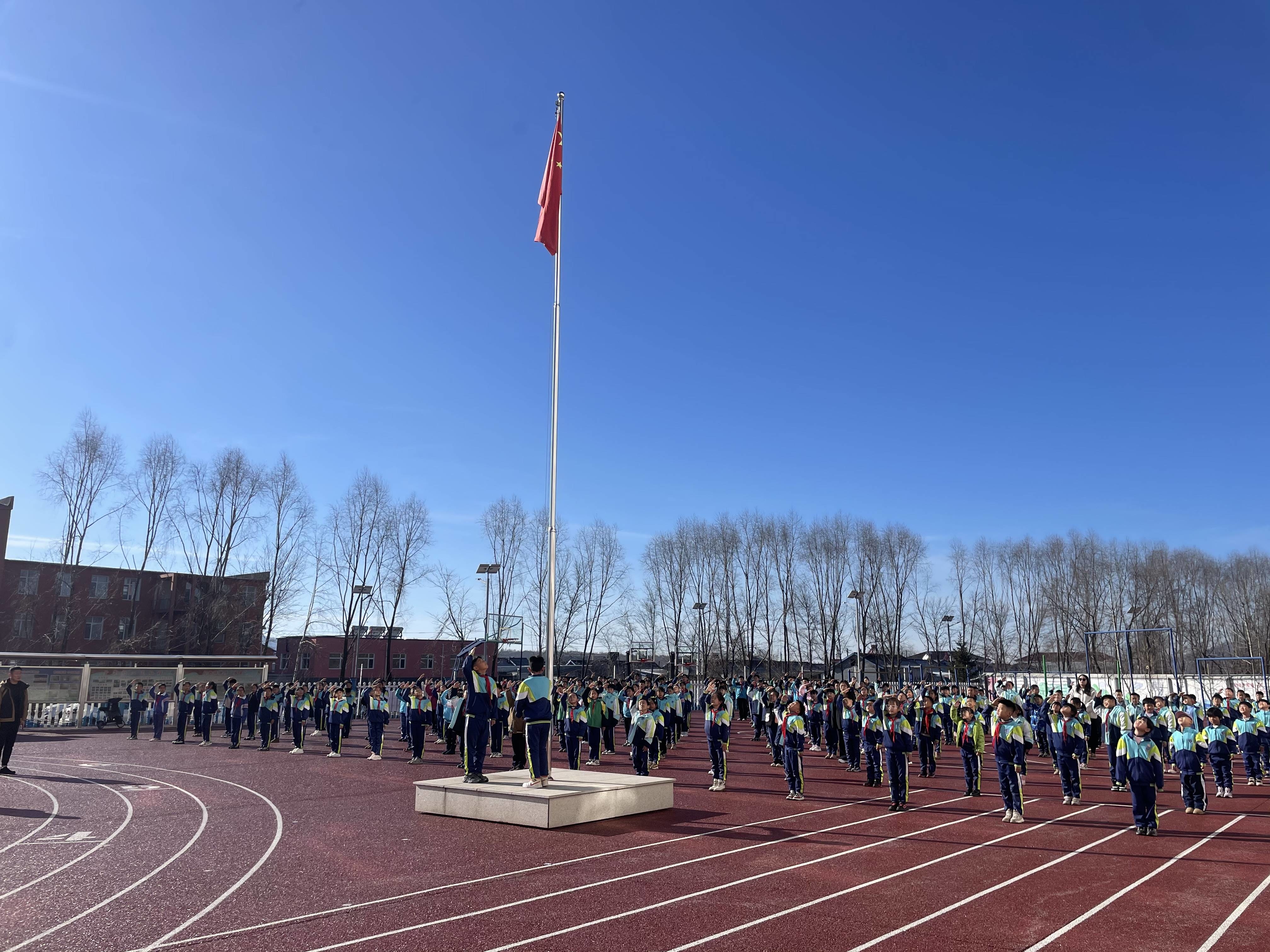 【广泛践行社会主义核心价值观】辉南县各中小学开展2024年第四季度“培育和践行社会主义核心价值观”主题教育升旗仪式