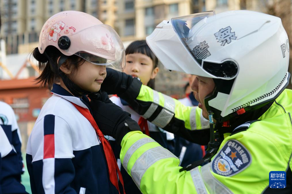 学习交通知识 增强安全意识