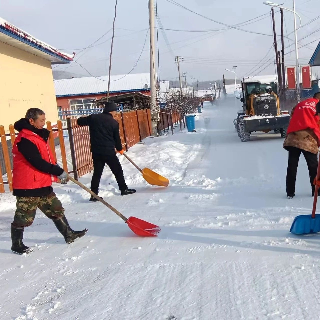 濛江乡：开展“冬雪寒意浓·除雪暖民心”志愿服务活动