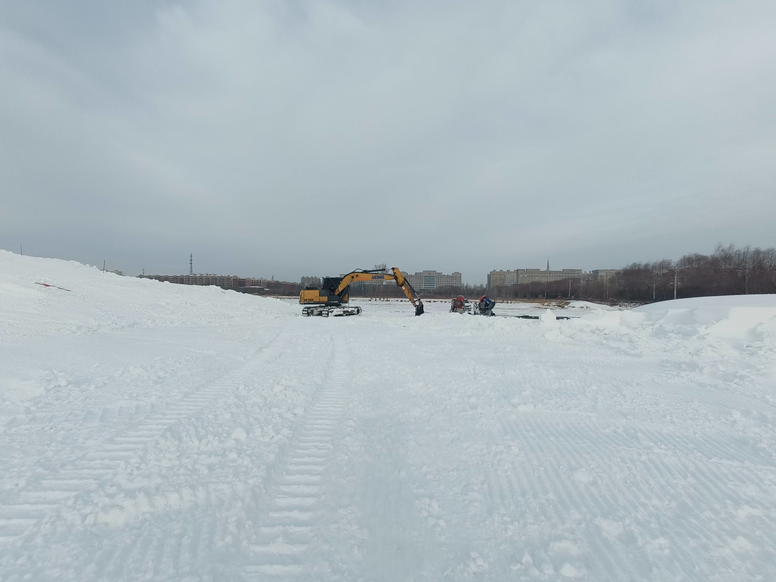 乾安县：开足马力启动“造雪”模式  激活冰雪经济新活力