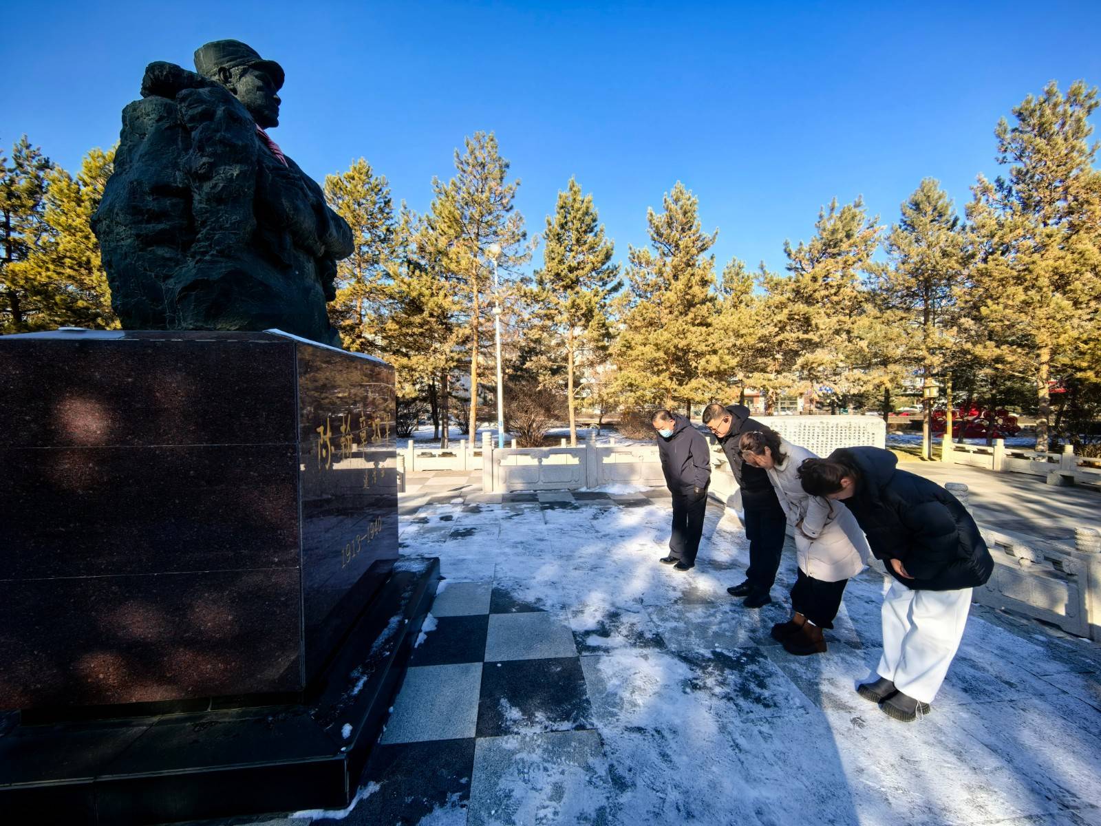 江南镇卫生院：缅怀死难同胞 祭奠抗日英灵