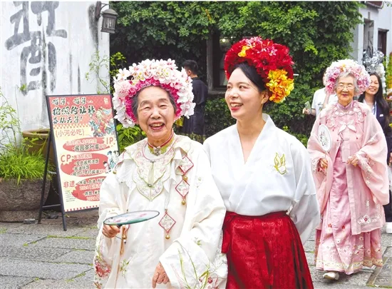 缺口大、单位抢，这些毕业生成为“香饽饽”！