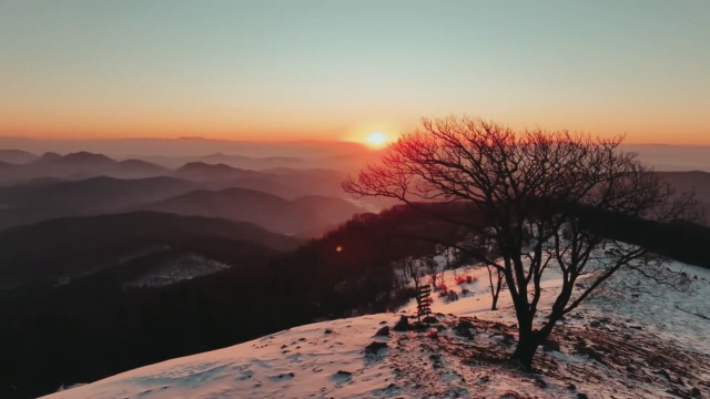 #吉林瑞雪兆丰年# 你错过的冬日四方山美景，我们替你拍下了#童话世界粉雪仙境老里克# #吉致冰雪激情相约#