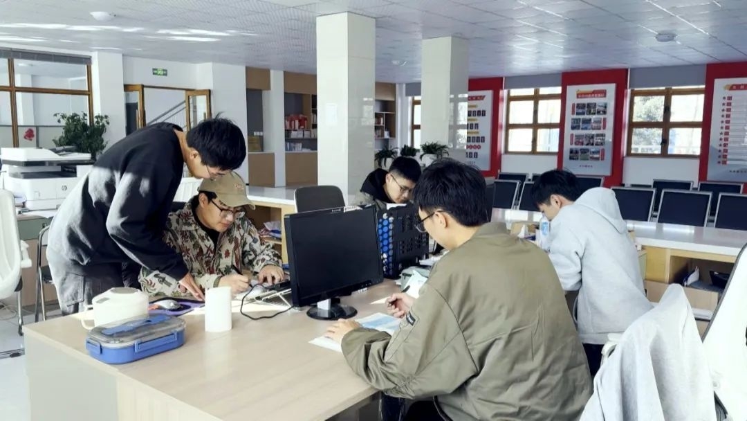 以青春为笔 绘就“基层新篇”