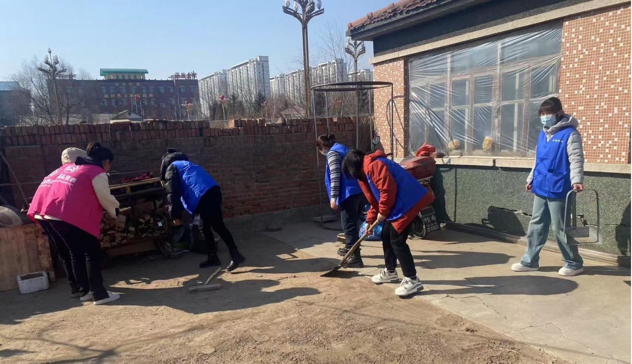 【新时代文明实践】长岭县长治街道岭南路社区：春日爱满溢 暖心雷锋行