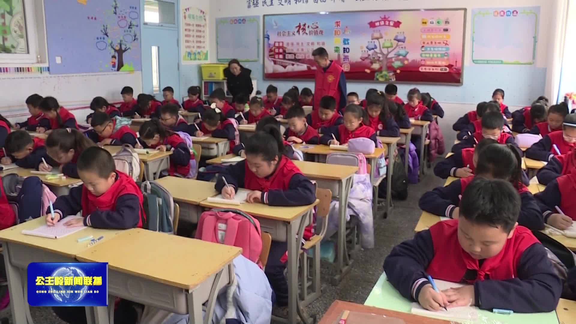 市文联携手市互联网信息中心开展传统文化进校园活动