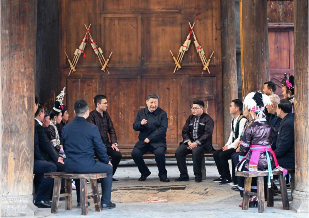 一见·从侗寨里的这一幕，感受不变的人民情怀
