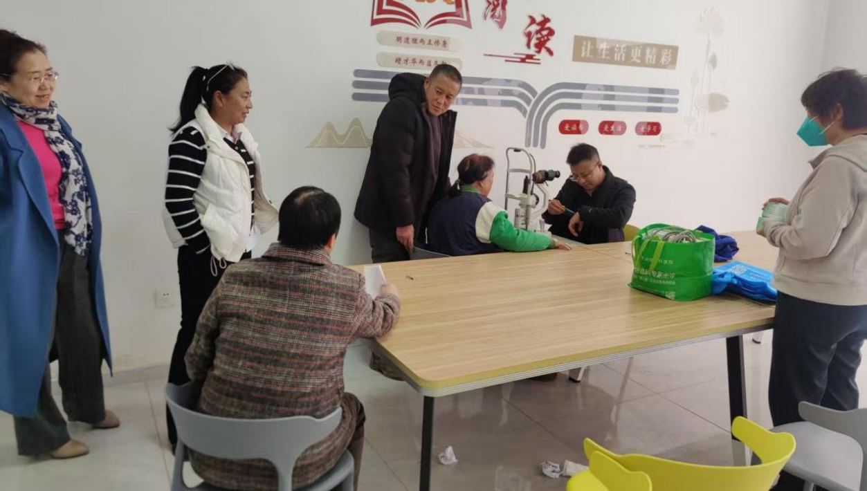 长岭县长盛街道：“视”界有爱 “睛”准护航