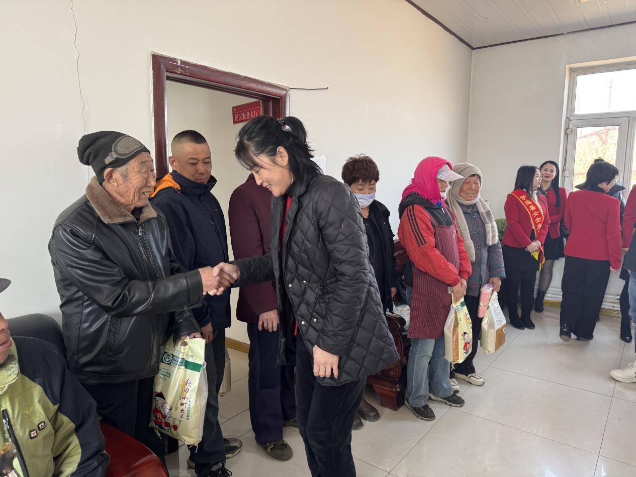 党建引领聚合力 情系乡村暖民心——景台镇倡盛村开展乡村振兴主题慰问活动