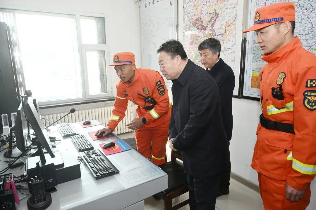 张恩惠督导检查春季森林防火工作
