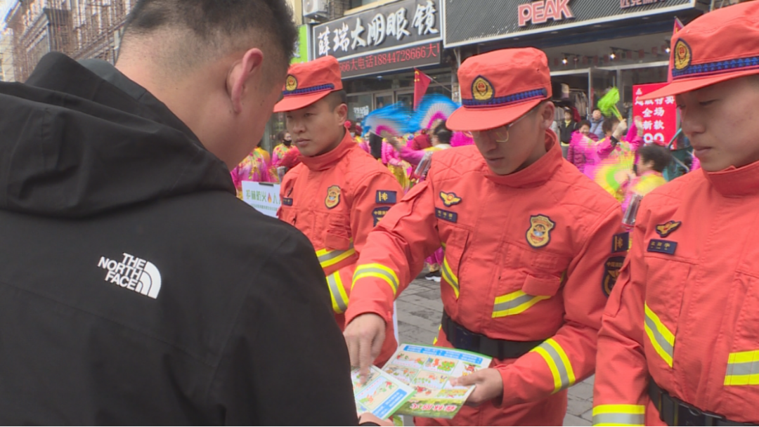 我区多部门单位联合开展清明节防火宣传活动