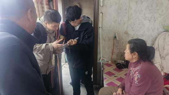 长岭县巨宝山镇：开展低保入户核查 织牢民生保障网