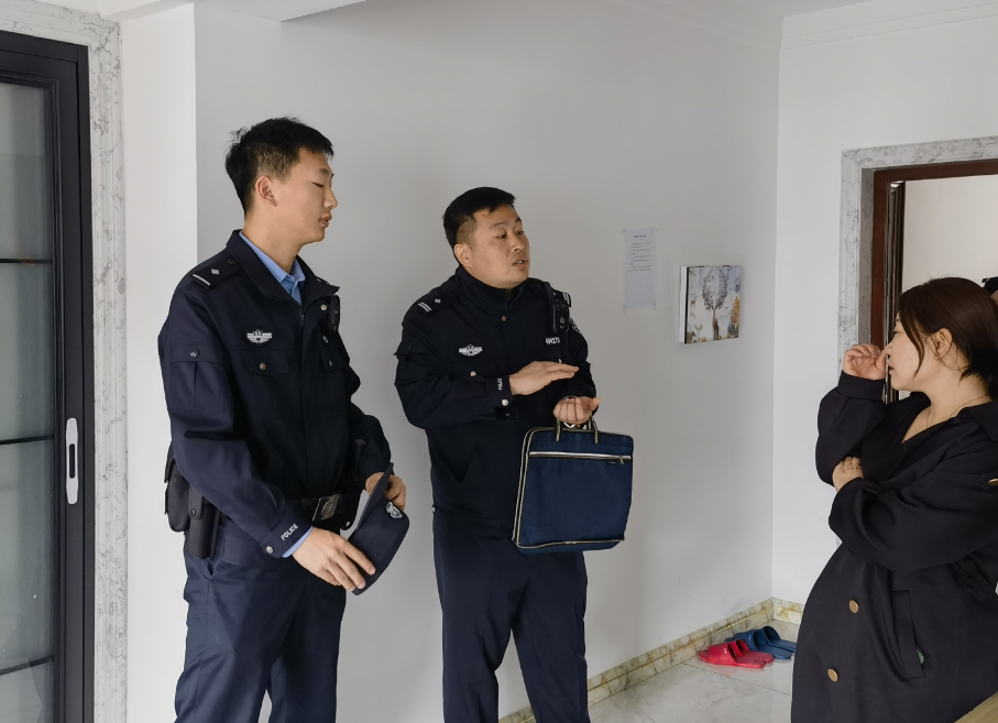 东辽县公安局：深入普法宣传 筑牢安全防线