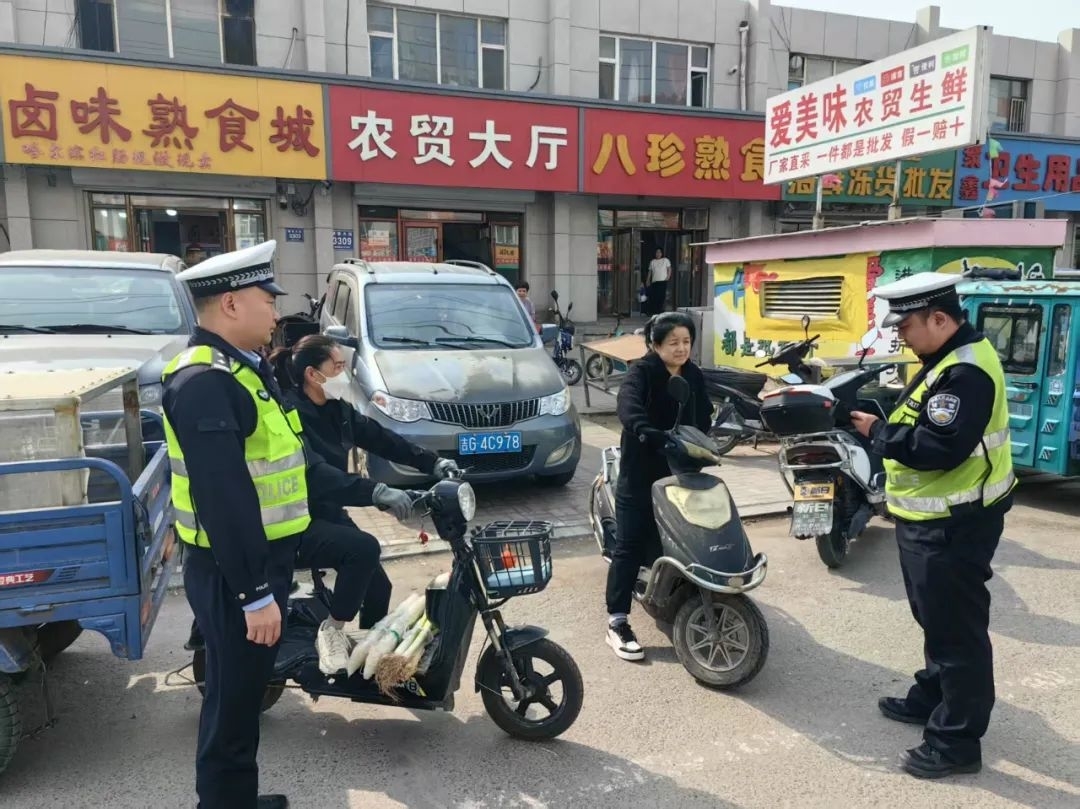 通榆公安交巡警开展电动车交通违法行为专项整治行动