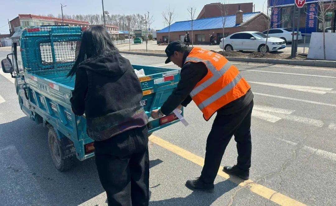 【筑牢安全防线】长岭县光明乡织密农村道路交通安全防护网
